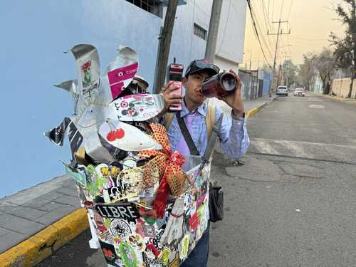 Julio Hernández López: The Workshop