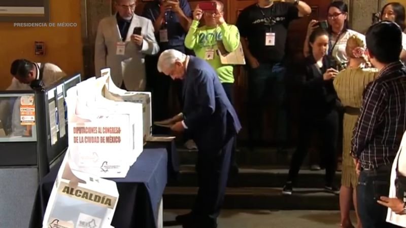 AMLO emite su último voto como presidente de México