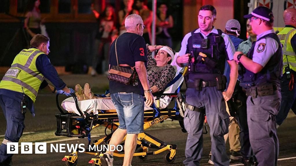 Al menos 15 fallecidos en un tiroteo en un evento de la comunidad judía en Bondi Beach, la playa más emblemática de Australia.