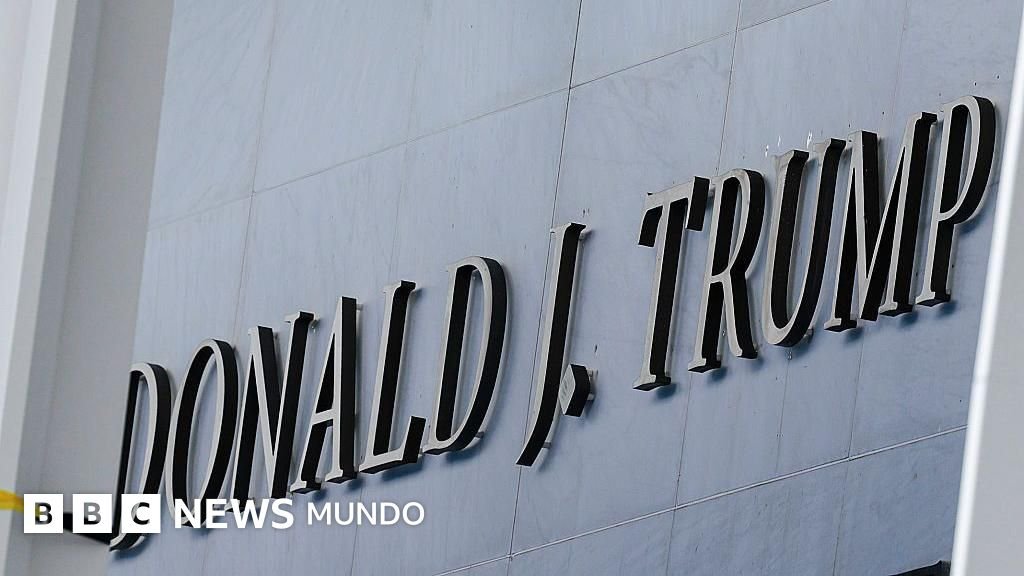 El histórico Kennedy Center de Washington D.C. ahora rinde homenaje a Trump en su fachada.
