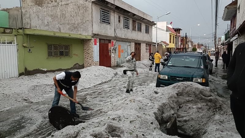 Inundaciones en Puebla, México, tras intensas lluvias y granizo
