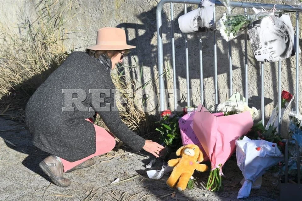 Los admiradores celebran a Brigitte Bardot en Francia