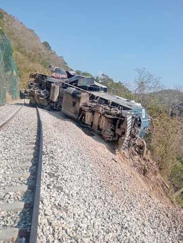 Sheinbaum envía al secretario de Marina y a otros funcionarios para asistir a las víctimas.
