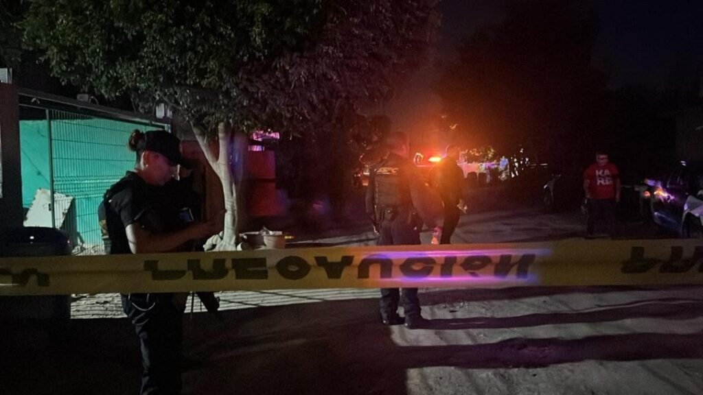 Asesinan a un perrito en medio de una balacera y abandonan su cuerpo en un patio