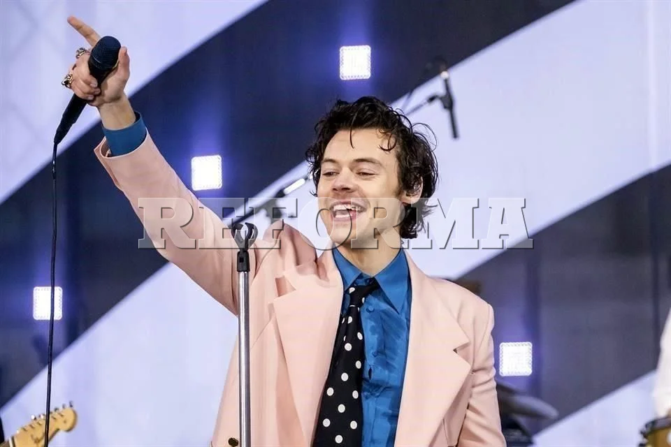 Se anticipa el regreso musical de Harry Styles para 2026