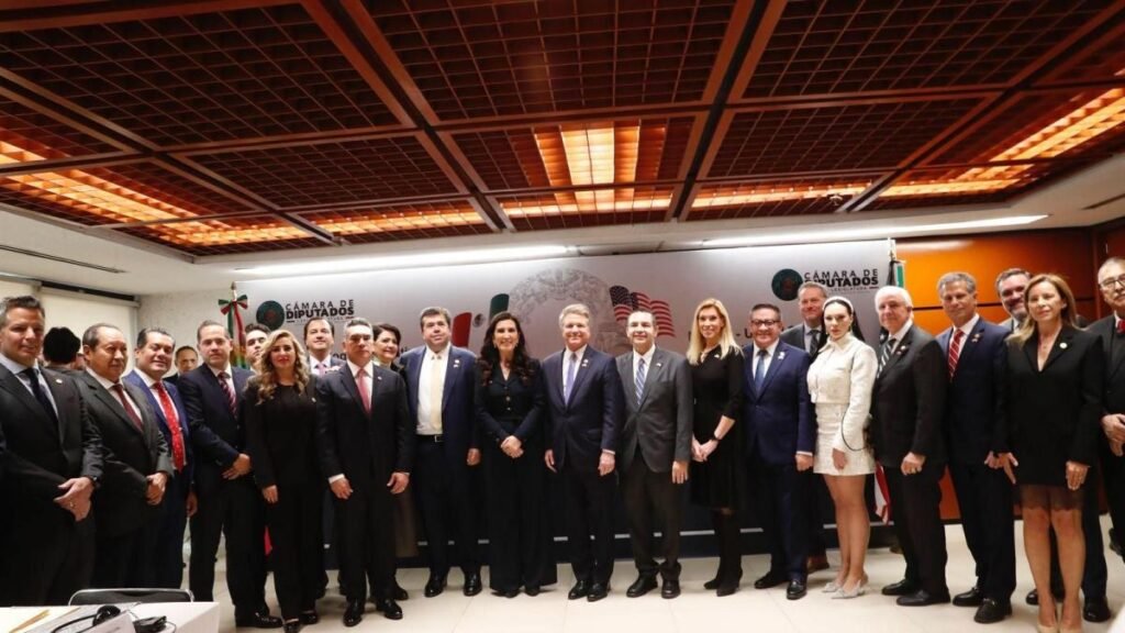 Congress members from the U.S. engage in a challenging conversation with Mexican lawmakers at San Lázaro.