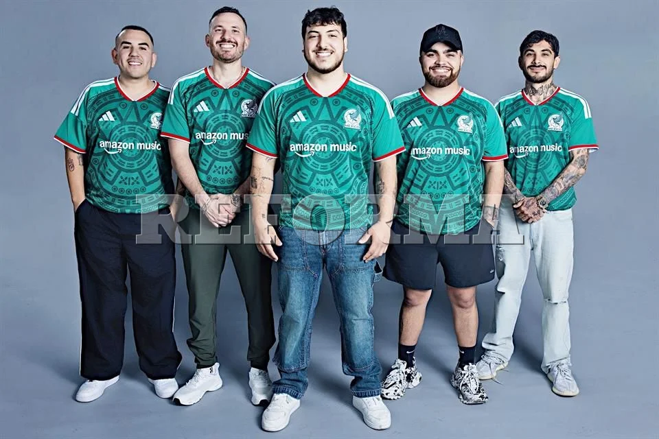 Grupo Frontera Motiva al Tri con su Himno 'Un Solo Corazón'