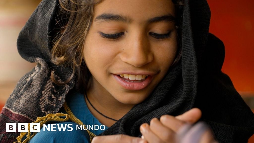"Desde que me contagiaron, los otros niños no quieren jugar conmigo": la investigación de la BBC en un hospital presuntamente vinculado a un brote de VIH infantil.