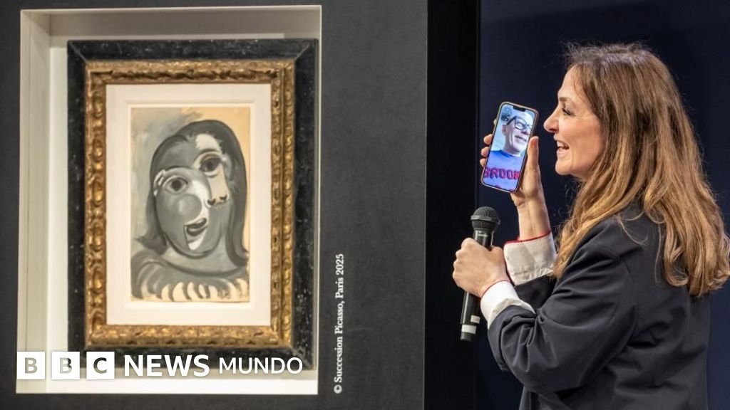 El hombre que obtuvo un cuadro de Picasso tasado en 1,2 millones de dólares a través de una rifa benéfica por solo 118 dólares.