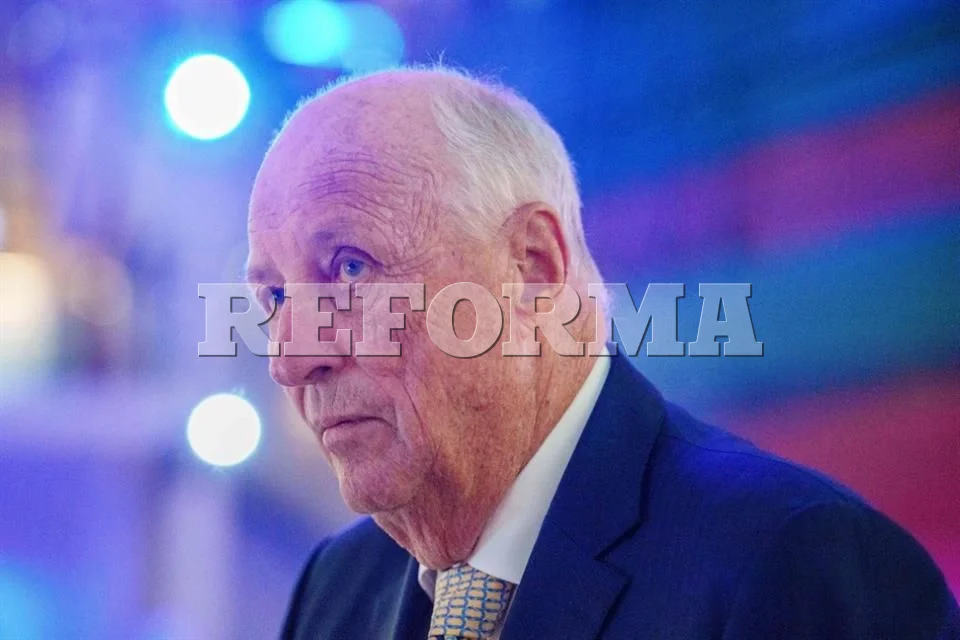 La salud del Rey Harald V se deteriora; su familia suspende actividades.