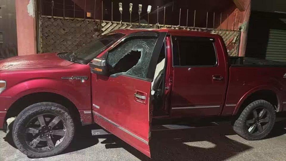 Atentado con explosivo a camioneta en Hidalgo