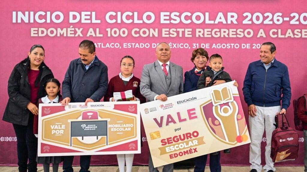 Mexican Students Begin the 2026–2027 School Year with School Insurance