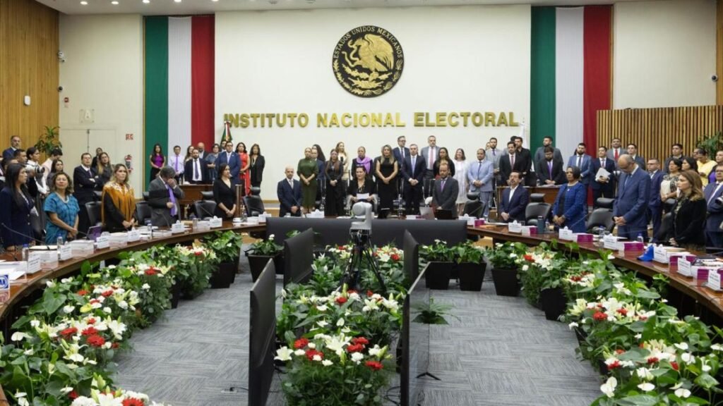Monreal anticipa ajustes en el presupuesto del INE: ¡Se vienen recortes!