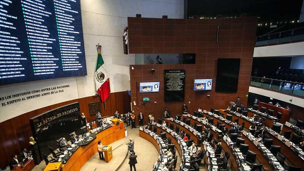 Senado aclara que la adopción del pago electrónico será gradual y no sustituirá el efectivo.